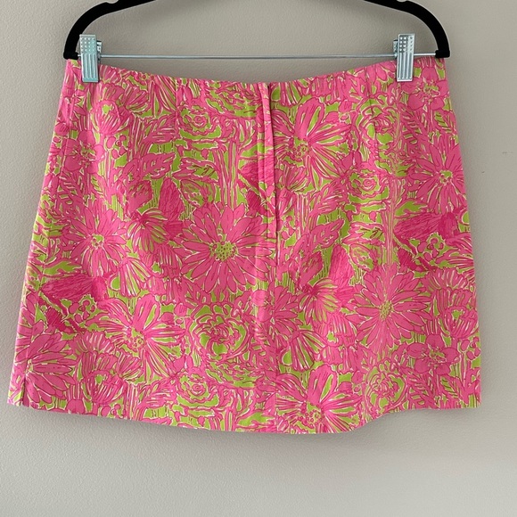 Lilly Pulitzer Skort - Picture 2 of 8